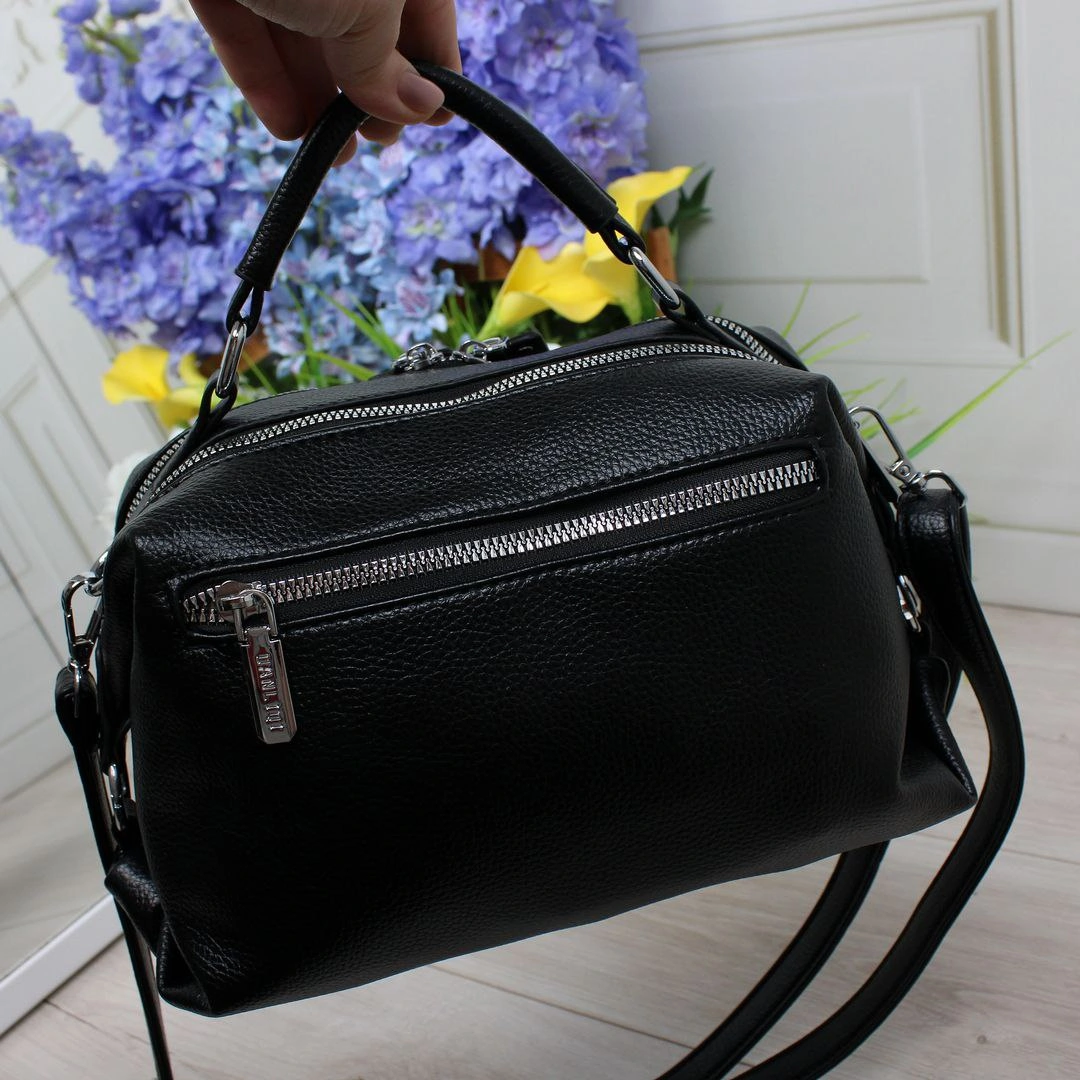 Жіноча сумка крос-боді чорна з еко шкіри для міських прогулянок